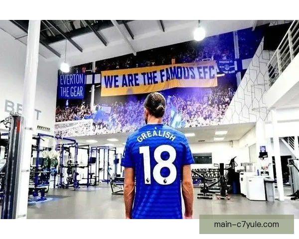 曼城官宣格伊接棒15号传奇衣